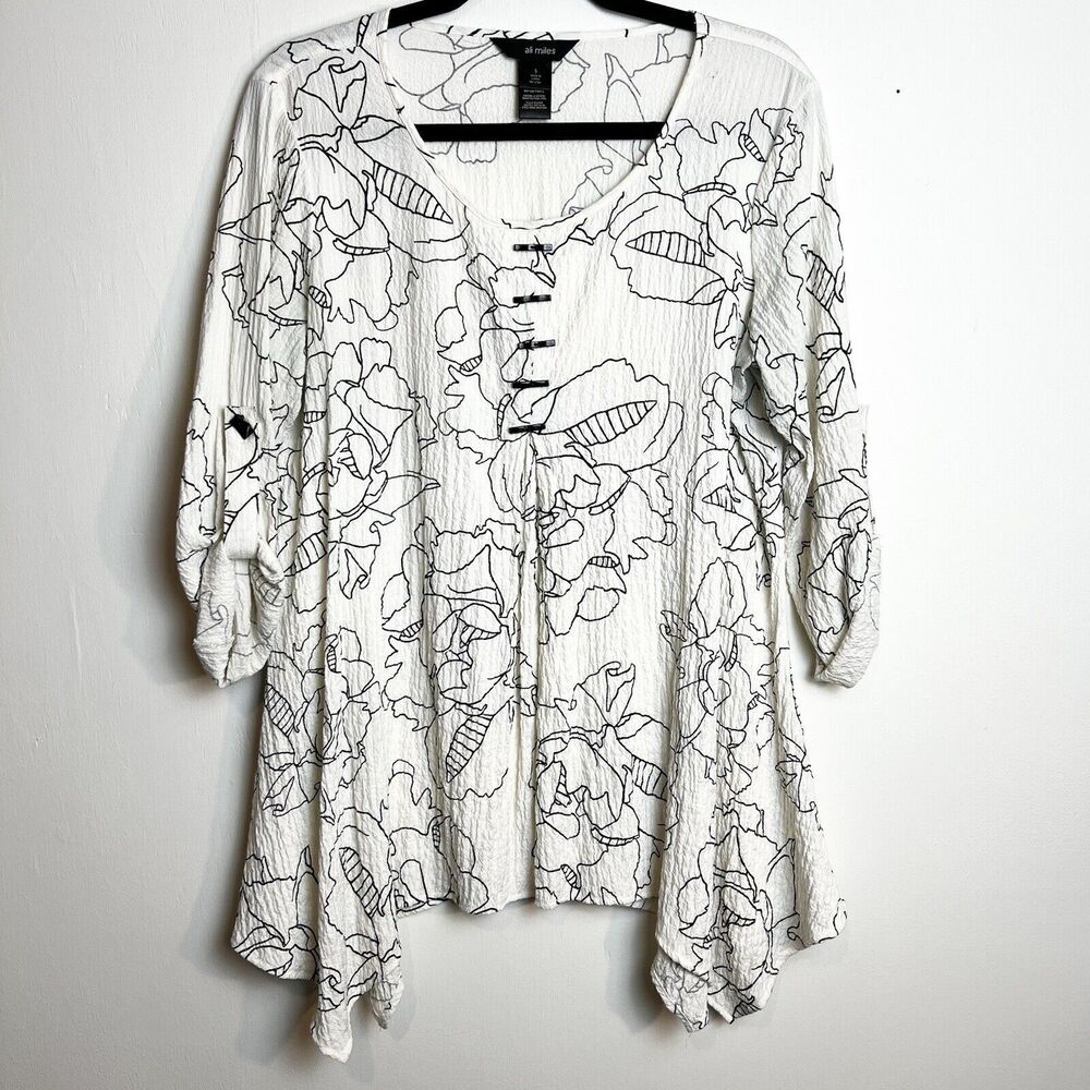 Ali Miles Black and White Floral Blouse
